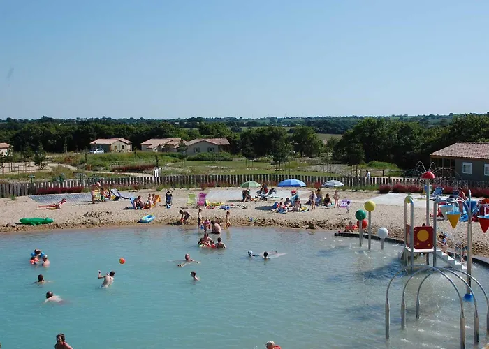 בקתה 2 Calme, Piscine, Proche Jaunay - Fr-1-783-10 *