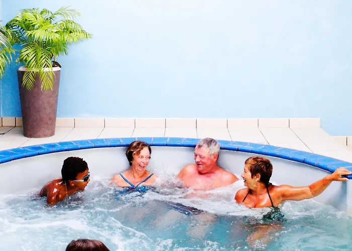 2 Calme, Piscine, Proche Jaunay - Fr-1-783-10 *